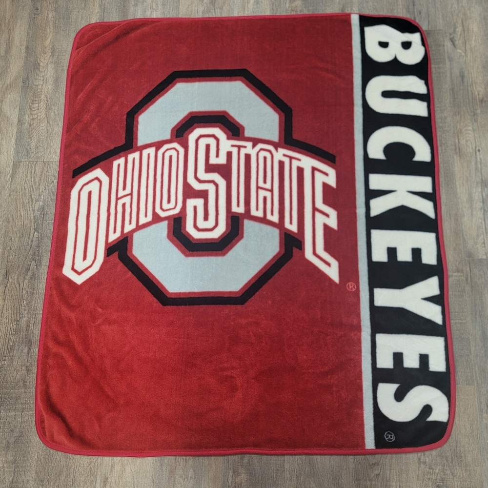 Ohio State Buckeyes Blanket Red Black Buckeyes Stadium Throw Football 59x53 - Picture 2 of 4